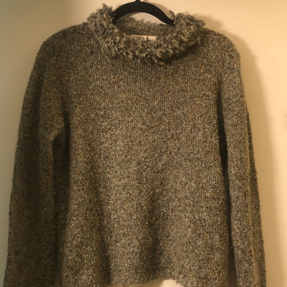 Oversized Cato Sweater - Picture 1 of 3
